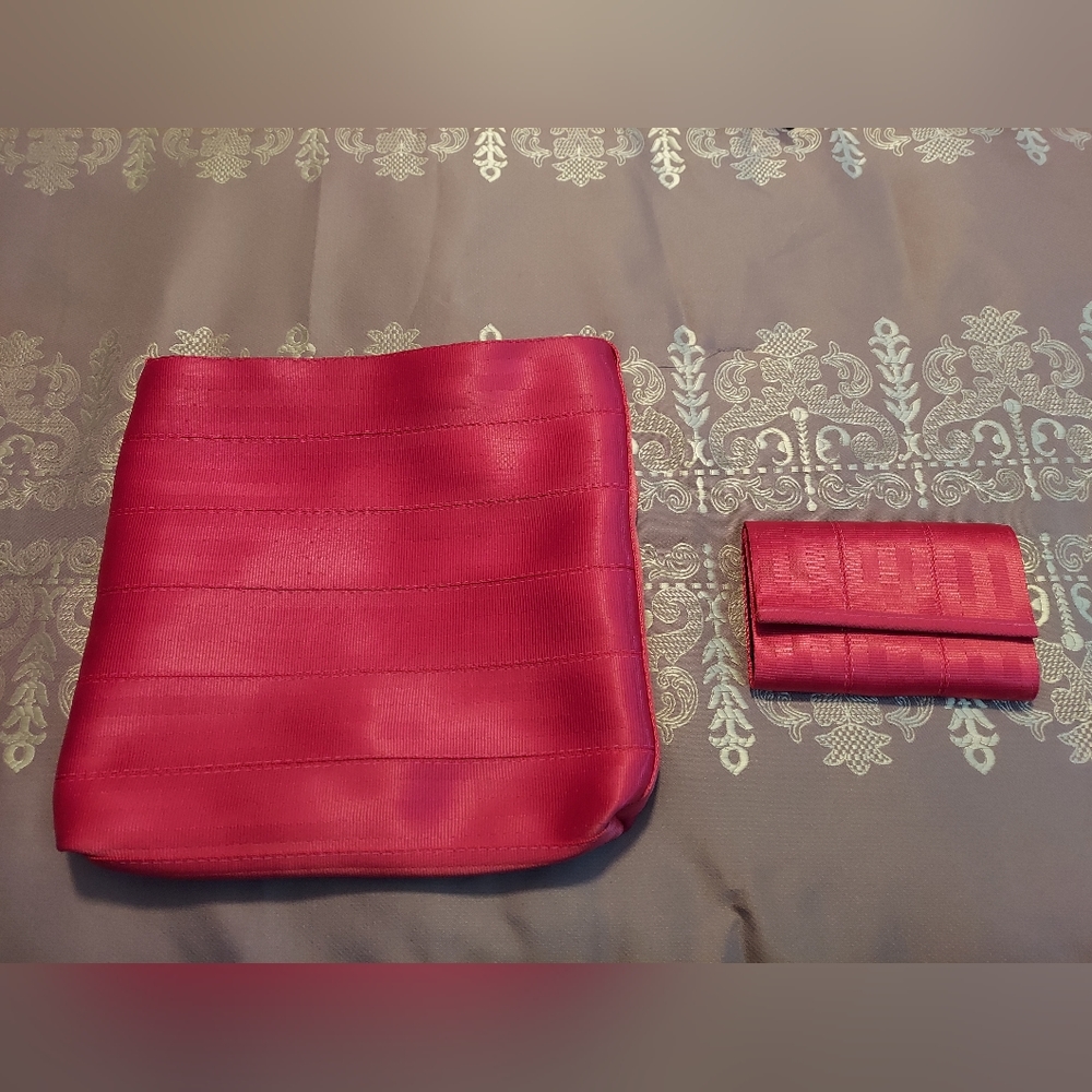 Harvey's crossbody and wallet set